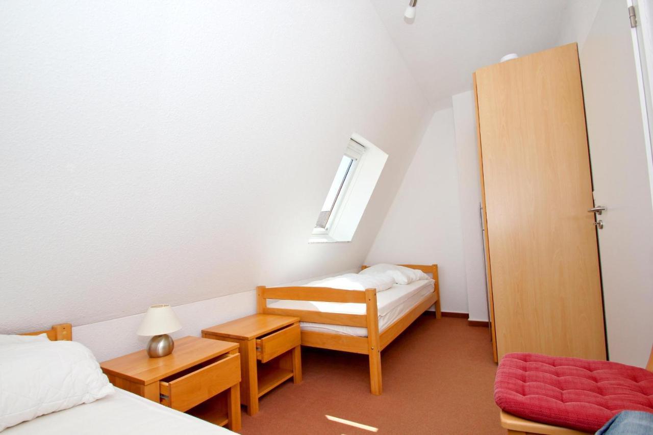 Hafennahe Ferienwohnung Mit Balkon Und Meerblick - Hafenhaeuser Wiek Wohnung 06 Wiek auf Ruegen Exterior photo